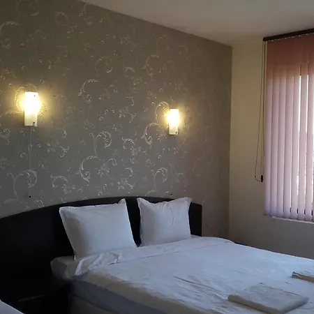 Enchevi Hotel Kirkowo