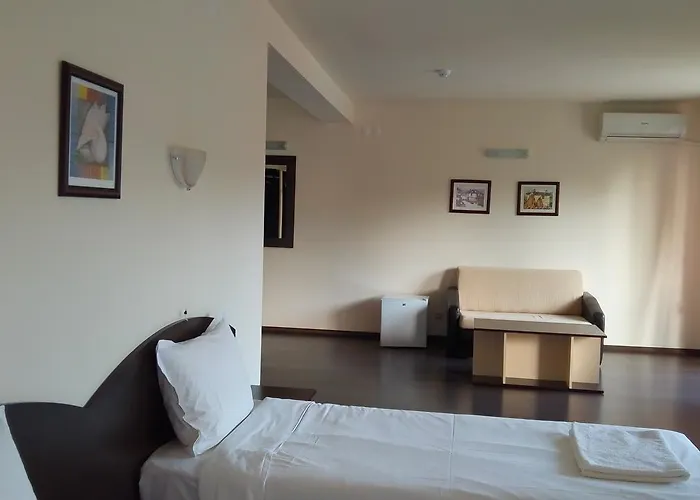 Отель Enchevi 2*